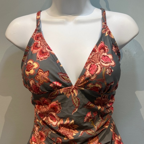 Cupshe Floral One-Piece Swimsuit Grey and Pink New with Tags Medium - Picture 5 of 14